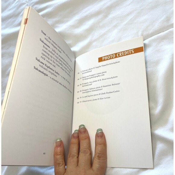 Volcanoes! by Leslie Johnstone and Shar Levine Paperback Very Good - Picture 6 of 7